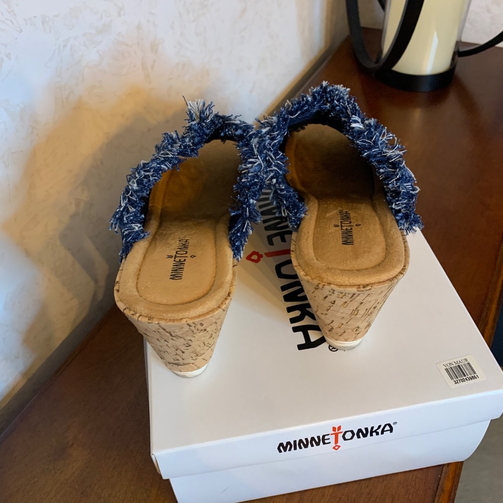 Minne Tonka Blue Denim Wedge Sandal, Size 11 - Picture 4 of 9
